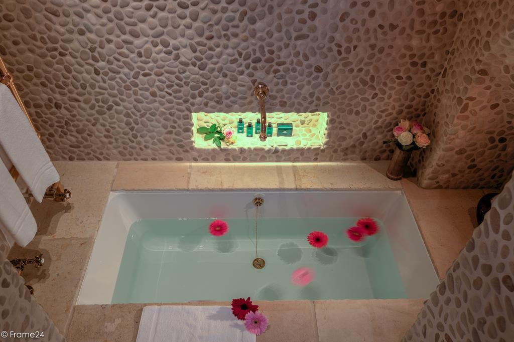 Exclusive Suites The Secret Garden Bruges Room photo